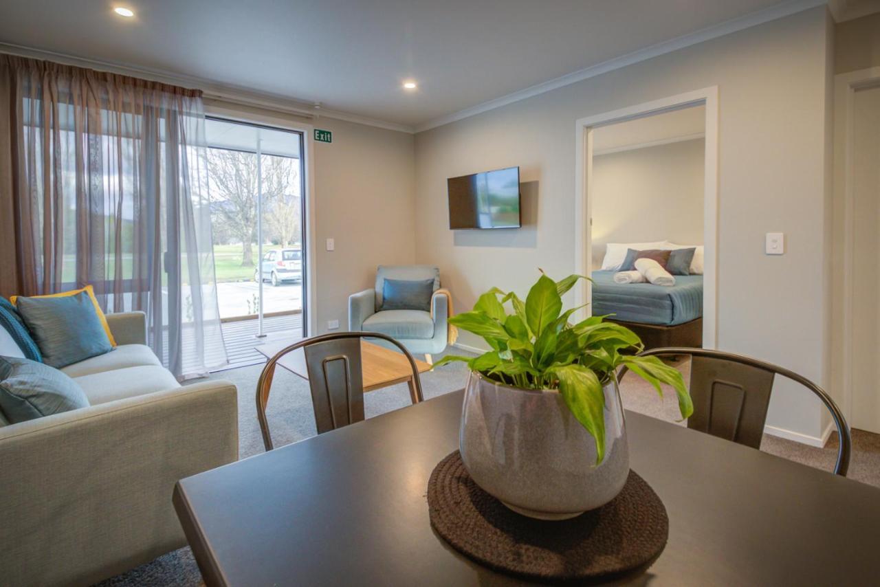 Dusky Motels Te Anau Dış mekan fotoğraf